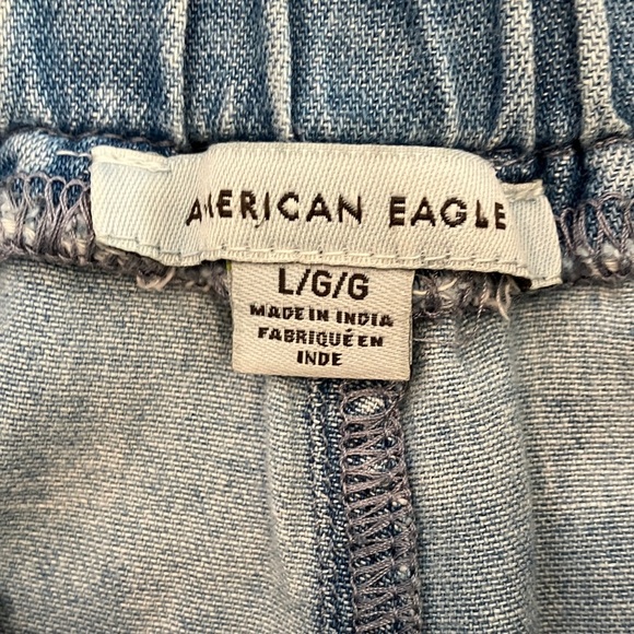 American Eagle Outfitters women’s large faded jeans Light Blue denim shorts - Picture 2 of 12